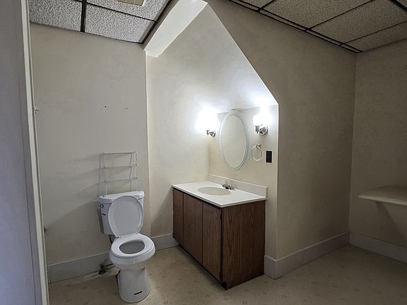 3rd image of 16 South St Floor 1