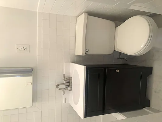 Rented by Waverly Realty Associates | media 27