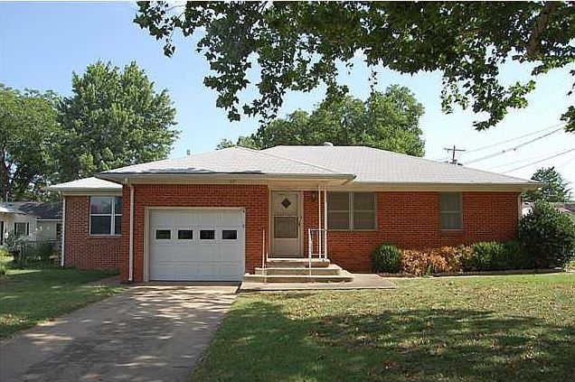 1st image of 103 E Ash Dr