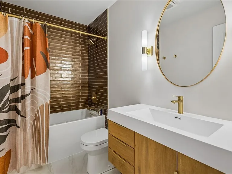 2419 Birch St — Photo 12