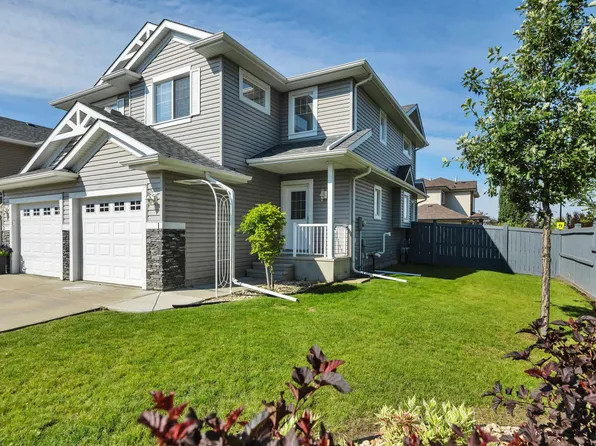 5101 Soleil Blvd #1, Beaumont, AB T4X 0E3