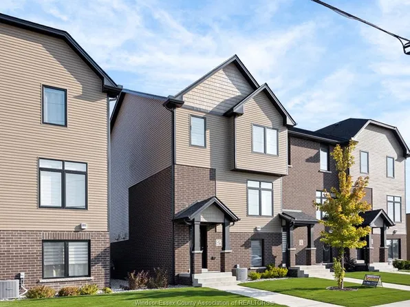 701 Brownstone Dr, Lakeshore, ON
