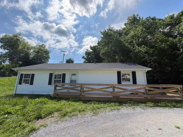 304 S Magnolia St, Tompkinsville, KY 42167