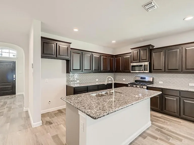 15952 Hayes Ridge Dr — Photo 5