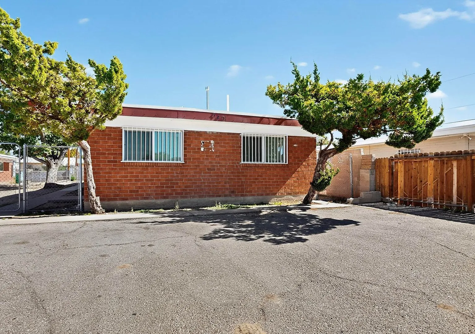 536 Cardenas Dr SE — Photo 4