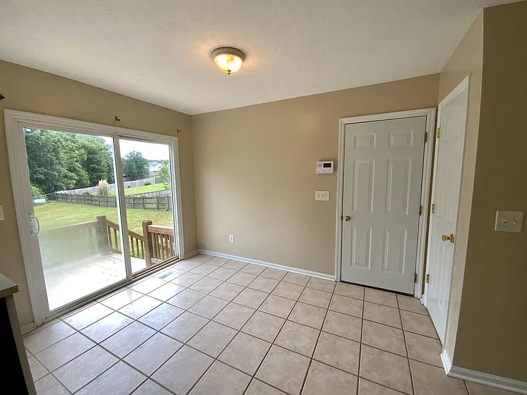 202 Thrush Ct — Photo 7