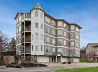 245 Holiday Rd APT 3, Coralville, IA 52241