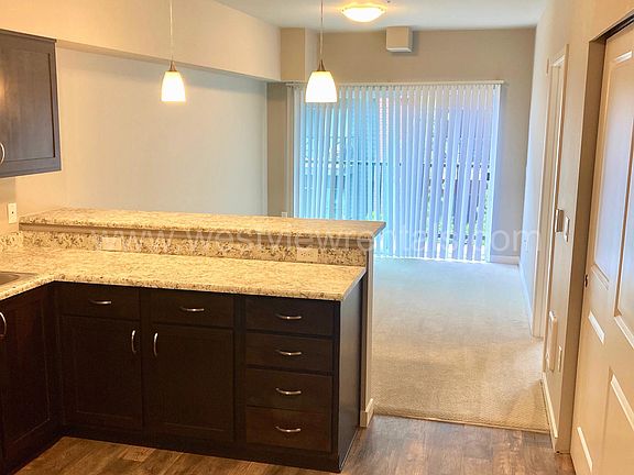 4th image of 1010 Railroad Ave #10523331