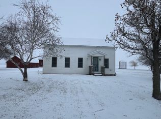 324 Wixon Pit Rd, Earlville, IL 60518