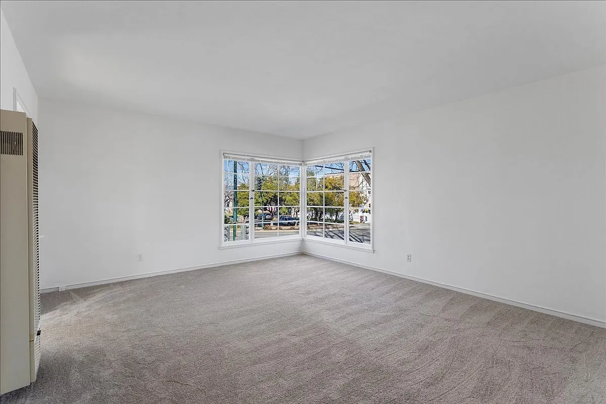Building Photo - 1545 8th St