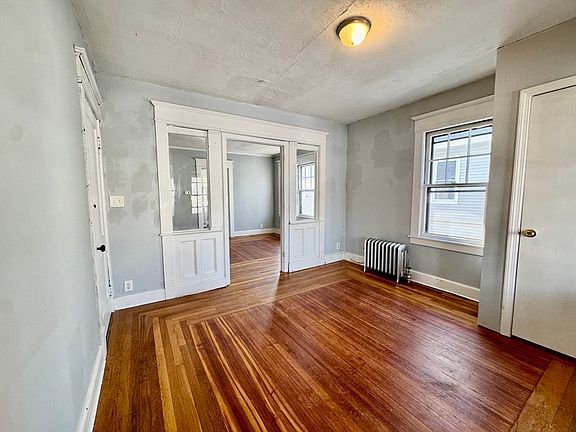 5th image of 21 Bloomfield St