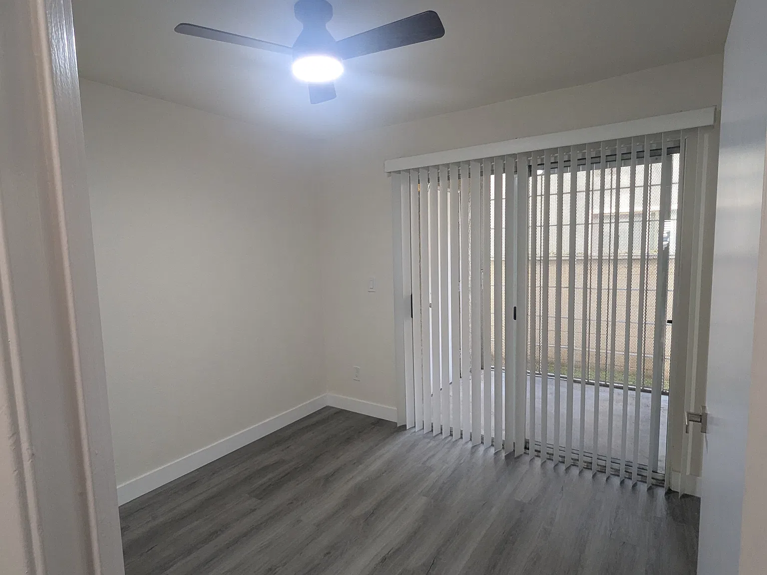 2 bed, 750 sqft, $2,300 — Photo 4