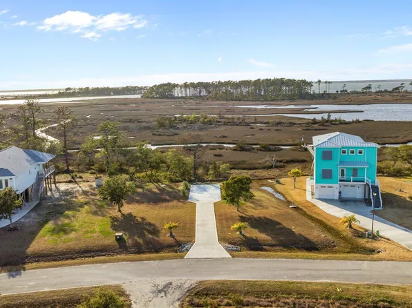 133 Jade Street, Beaufort, NC 28516