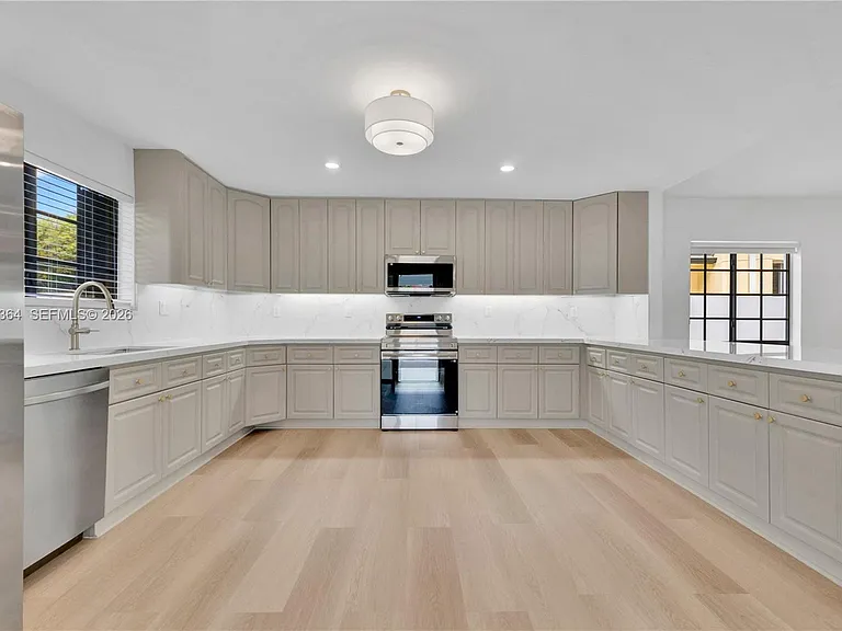 456 SW 20th Rd — Photo 7