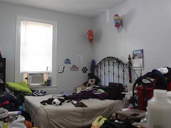 5th image of 131 Paine Ave