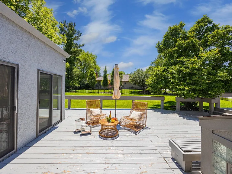 8575 Torwoodlee Ct — Photo 6
