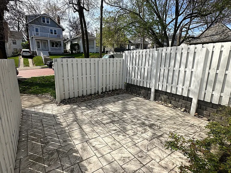 1208 Corbett St — Photo 60