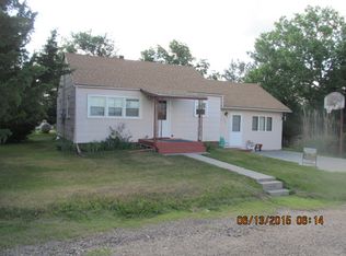 225 S 4th St, Lenora, KS 67645