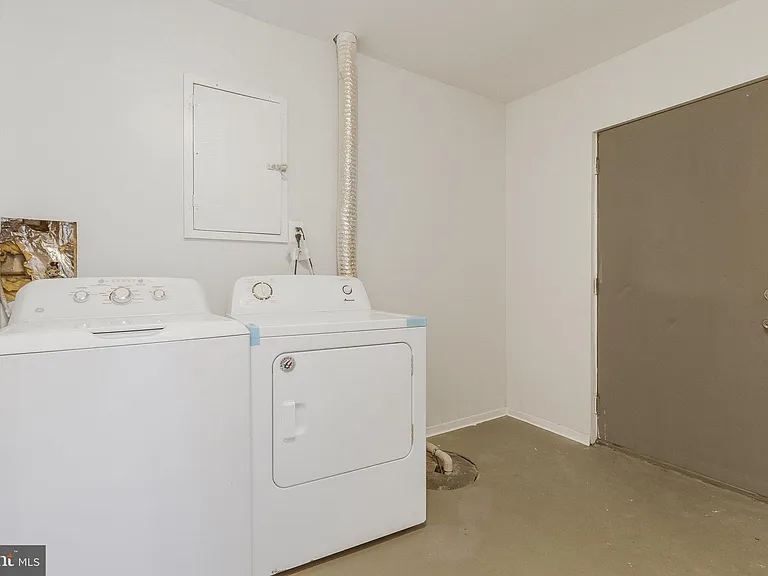5004 Roanoke Pl — Photo 22