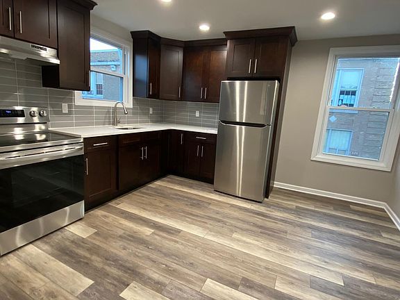 Eat in kitchen