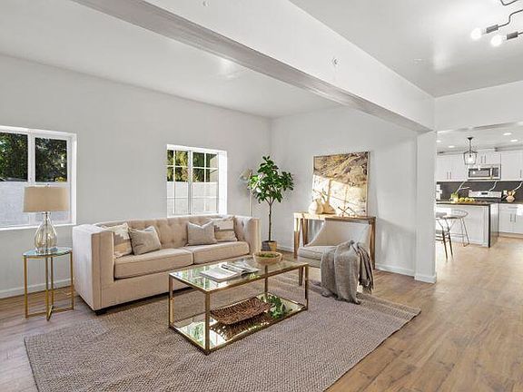 5th image of 9824 Sunland Blvd