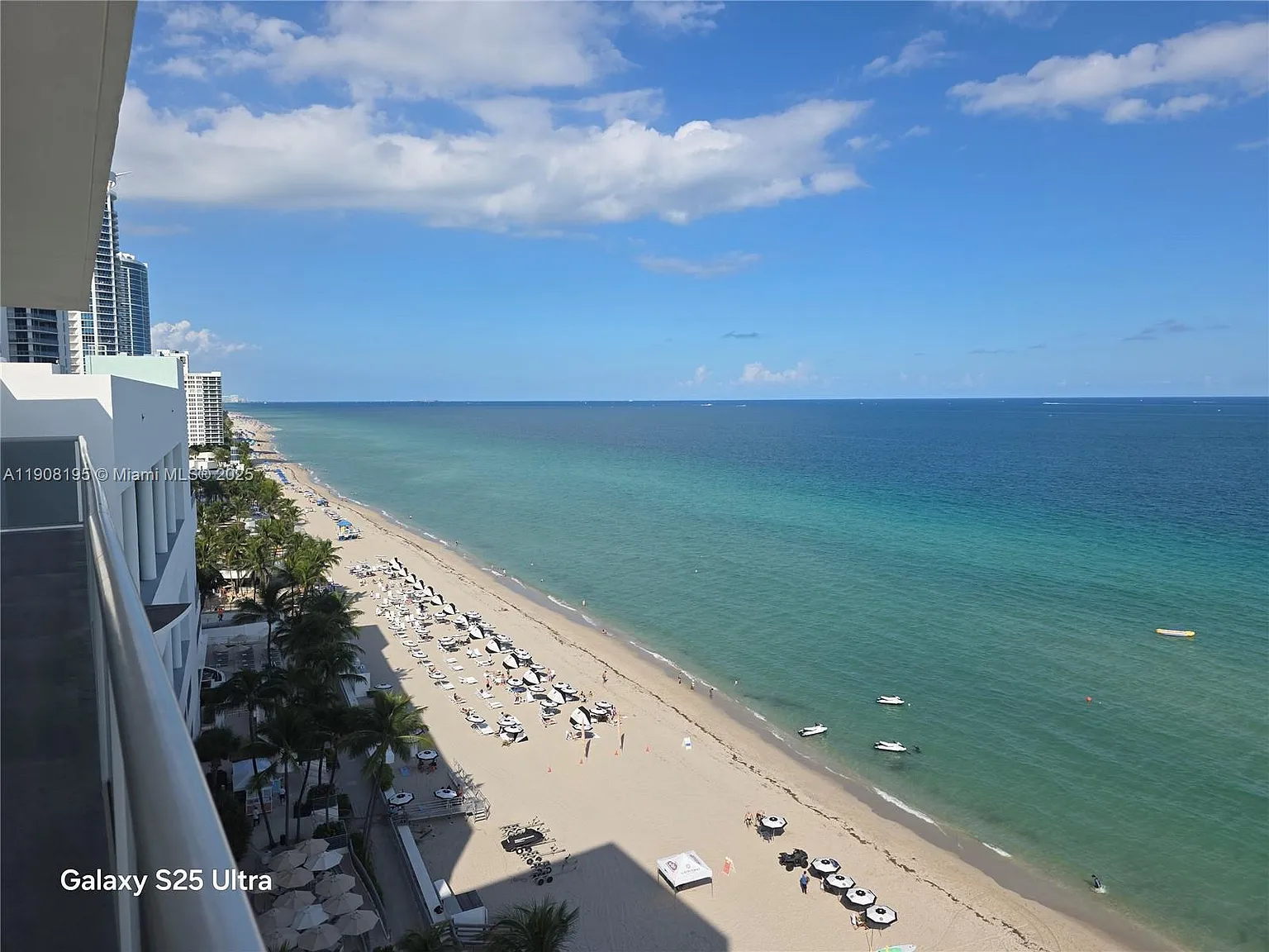 Sea Air Towers Condo — Photo 3