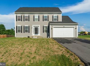 846 Calvert Cir, Bunker Hill, WV 25413
