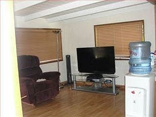 3rd image of 405 Yorkshire Way