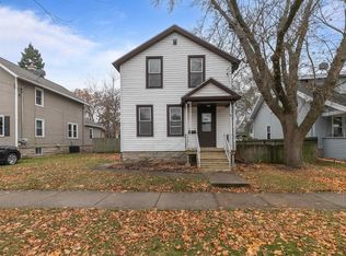 819 Otter Ave, Oshkosh, WI 54901