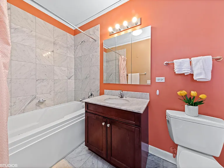 201 N Westshore Dr #2103 — Photo 8
