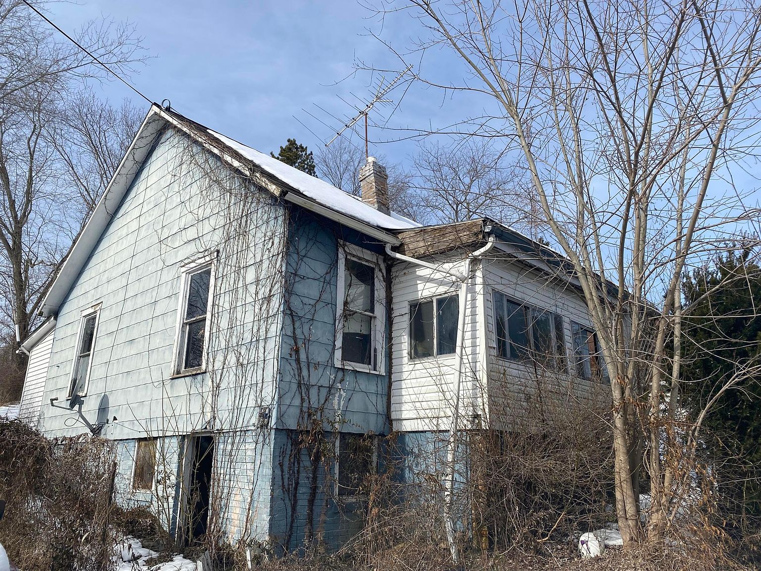 145 Harrison Ave, Corning, OH 43730 Zillow