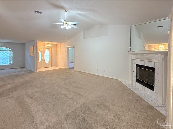 3rd image of 9704 Shadow Wood Dr