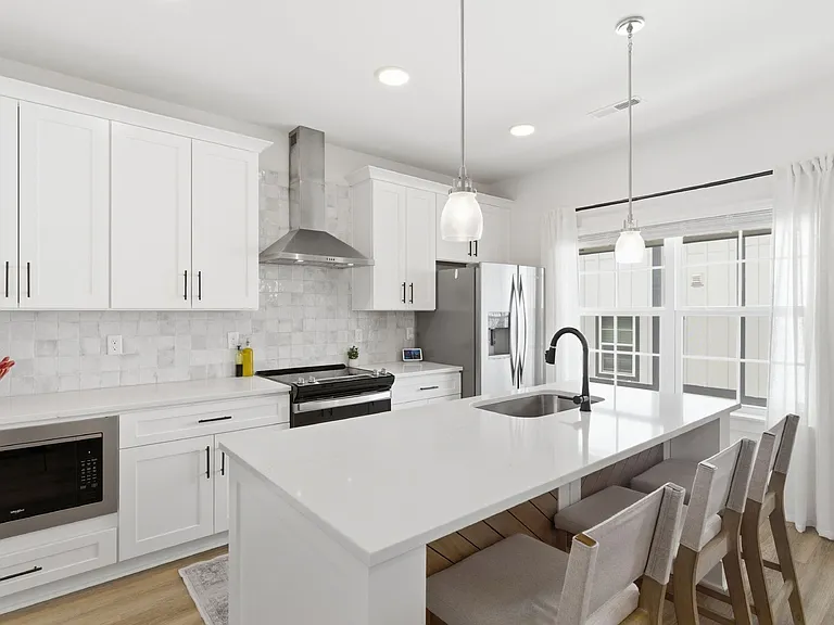 700 N Dupont Ave #311 — Photo 16