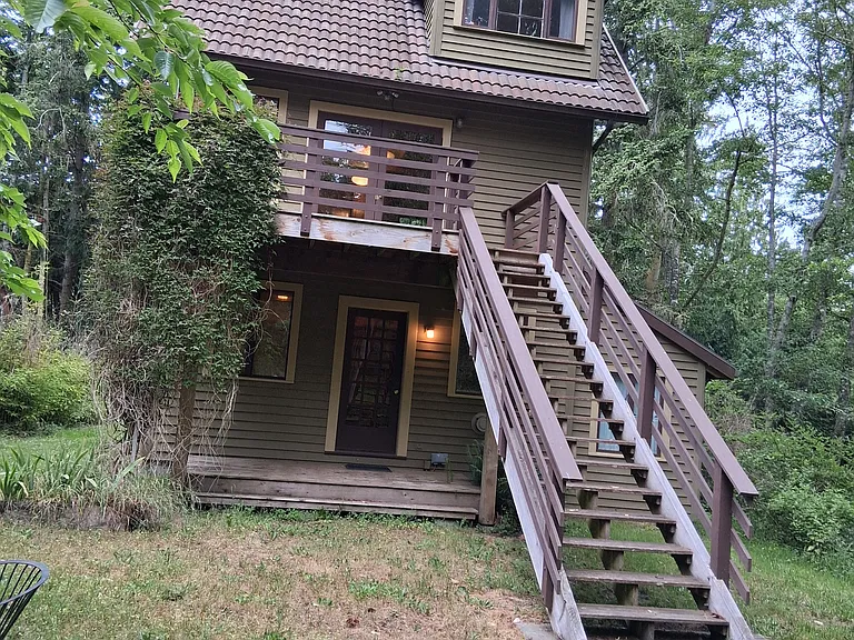 Raven Rd — Photo 2