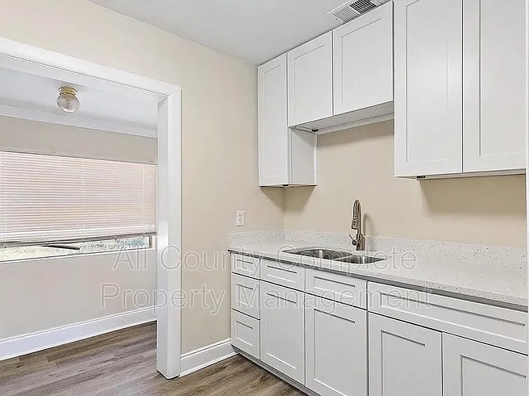 5463 Marcia Cir — Photo 5
