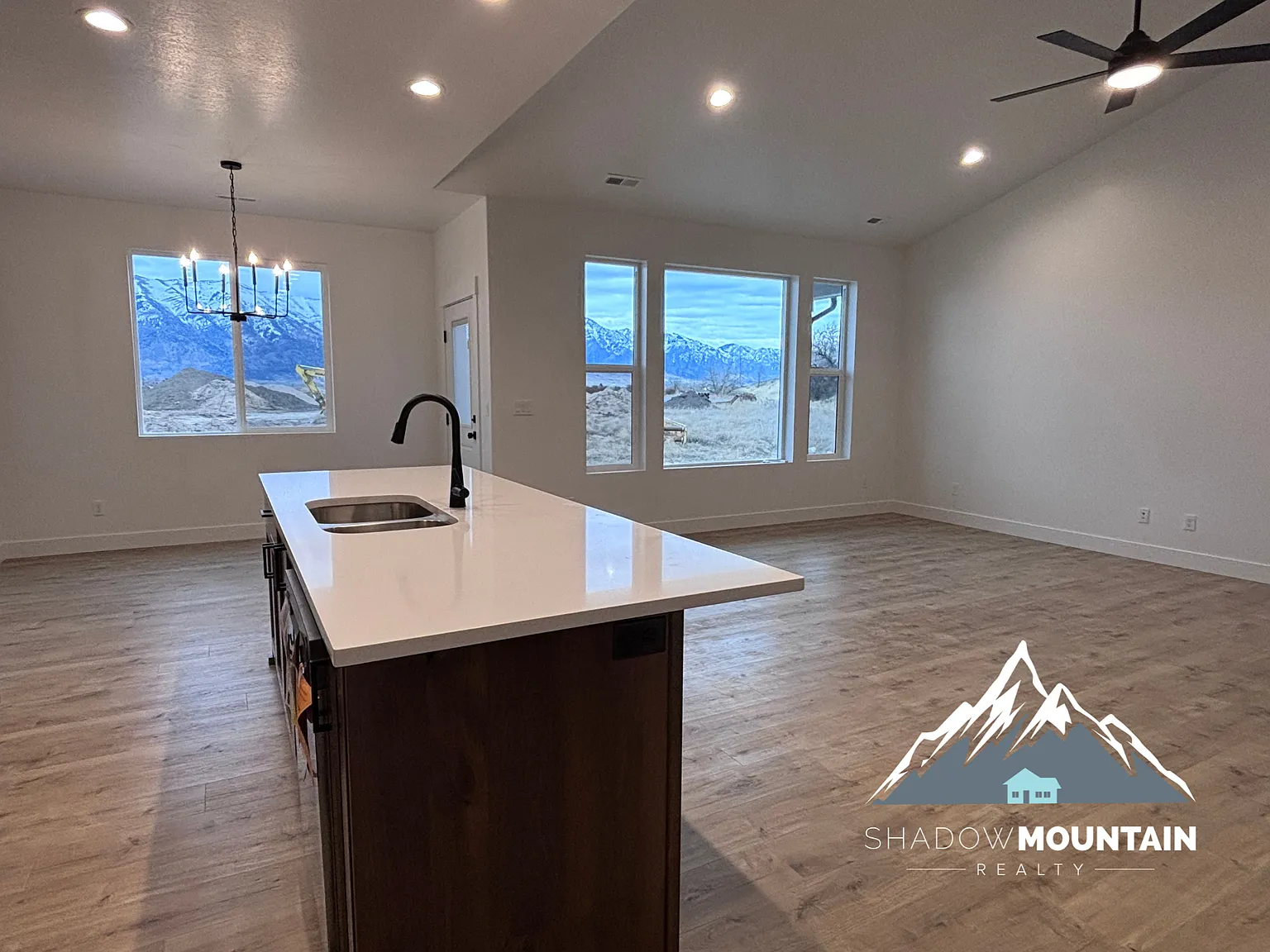 3 bed, 2.5 bath, 1600 sqft, $2,000 — Photo 4