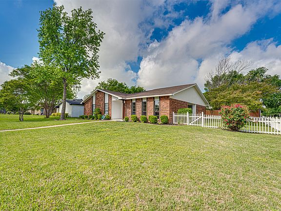 2nd image of 3113 Powell Dr