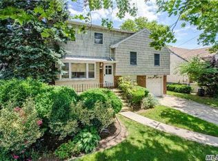2989 Verity Ln, Baldwin, NY 11510