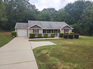 215 McKenzie Dr, Danielsville, GA 30633