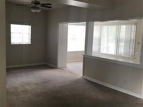 3rd image of 952 Dunraven Dr