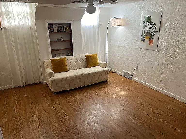 206 Ash St #B — Photo 3