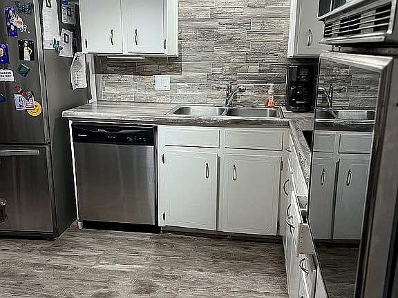5th image of 4620 Belmount Dr