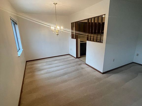 4th image of 815 Charles St #19