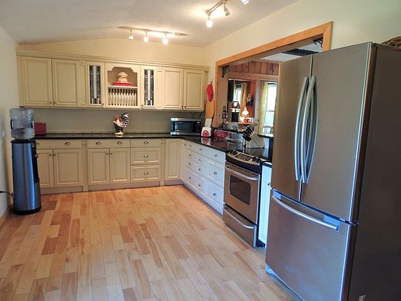 5th image of 152 Log Cabin Rd