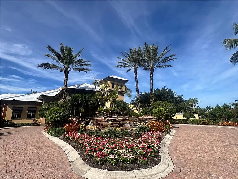 6574 Amarone Ln — Photo 38