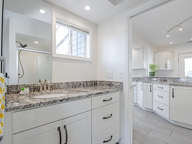 114 Mull Ave — Photo 19