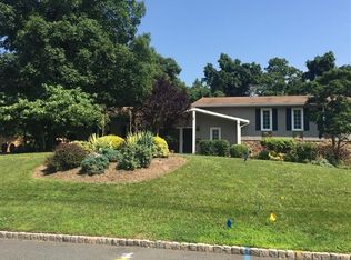38 Tree Top Dr, Springfield, NJ 07081