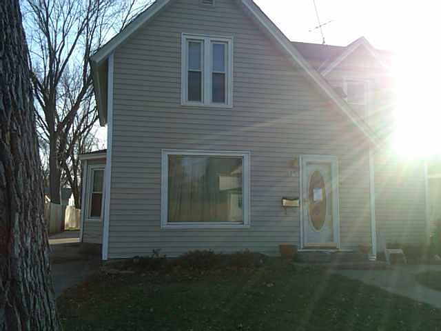 1st image of 745 4th St W