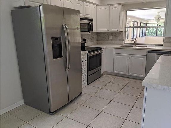 3rd image of 1171 SW 11th St