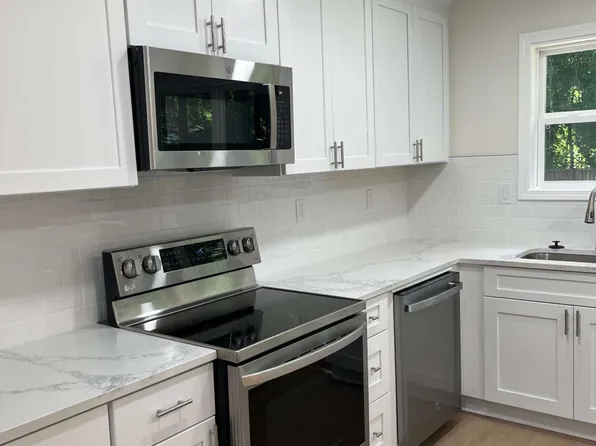 204 Groveland Dr, Peachtree City, GA 30269